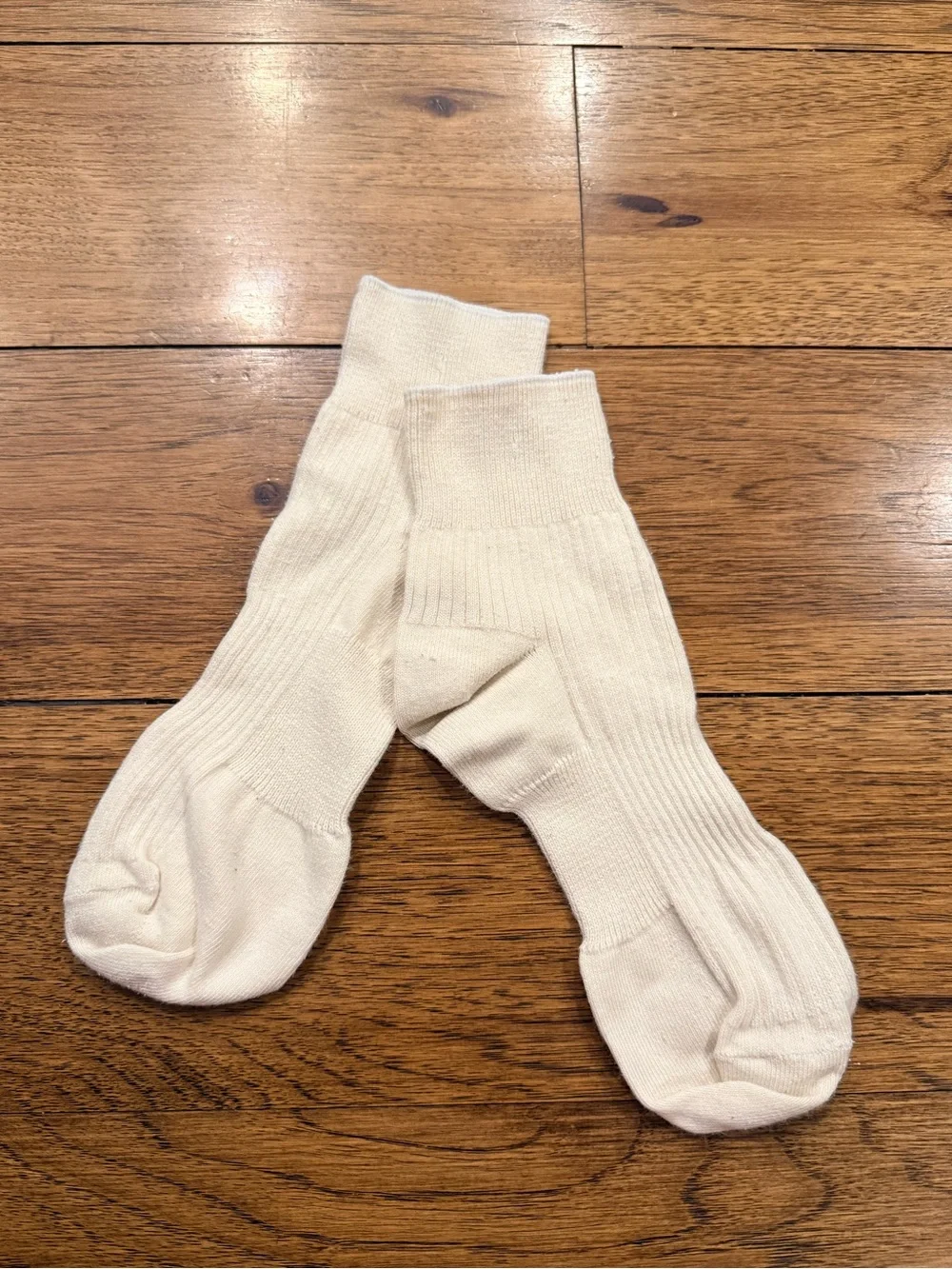 NEVER WORN Polo Logo Cream with White Trim Crew Socks